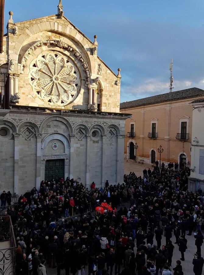 Alloggio Cattedrale Troia Exterior photo